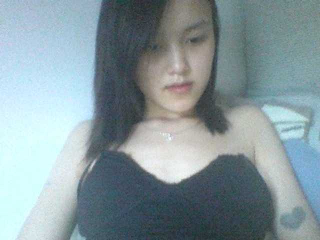 Alina-2k live cam on BongaCams