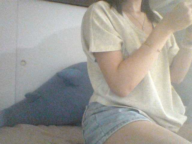 Alina-2k live cam on BongaCams