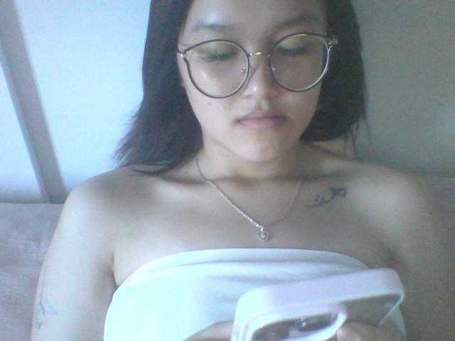 Alina-2k live cam on BongaCams