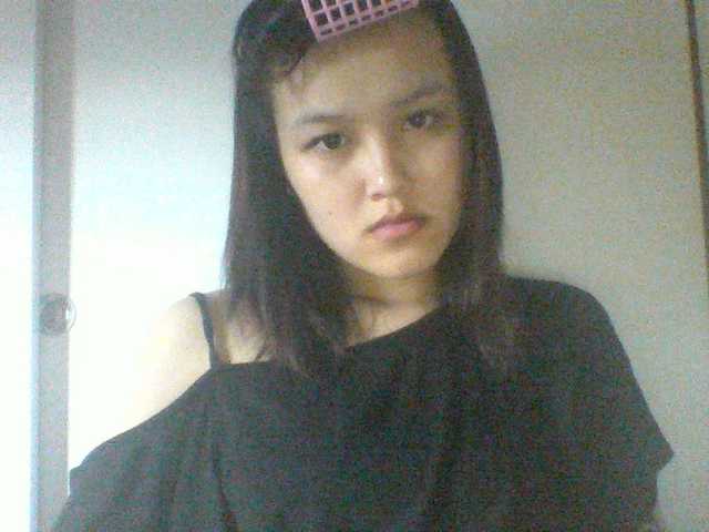 Alina-2k live cam on BongaCams