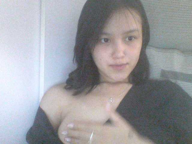 Alina-2k live cam on BongaCams