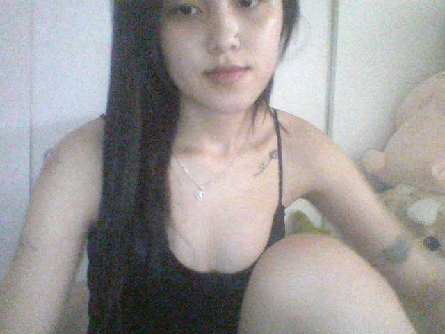Alina-2k, 20 y/o - Live Cam on BongaCams