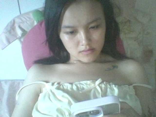 Alina-2k live cam on BongaCams