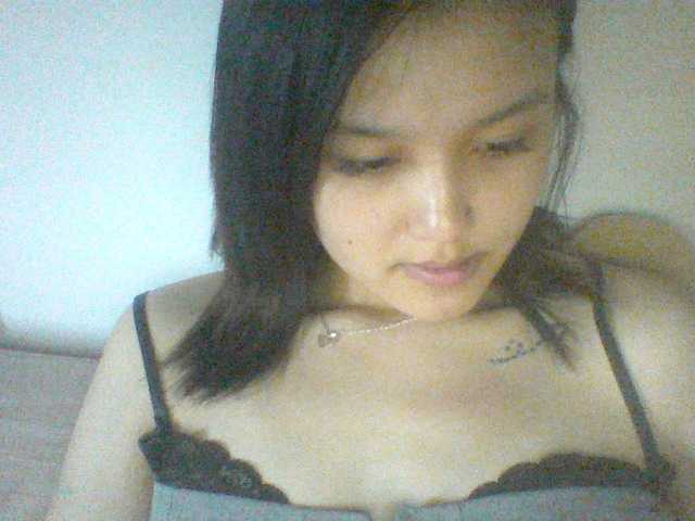 Alina-2k live cam on BongaCams