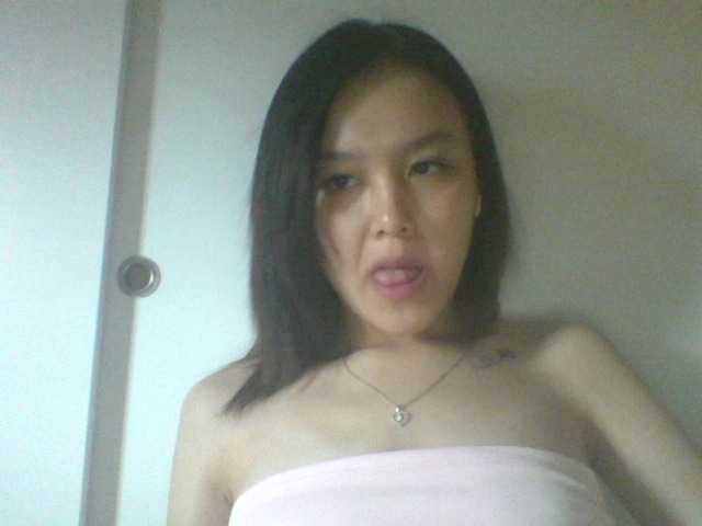 Alina-2k live cam on BongaCams