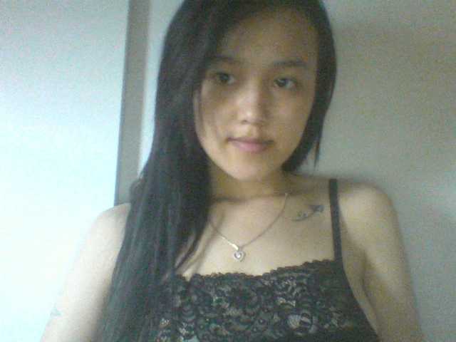 Alina-2k live cam on BongaCams