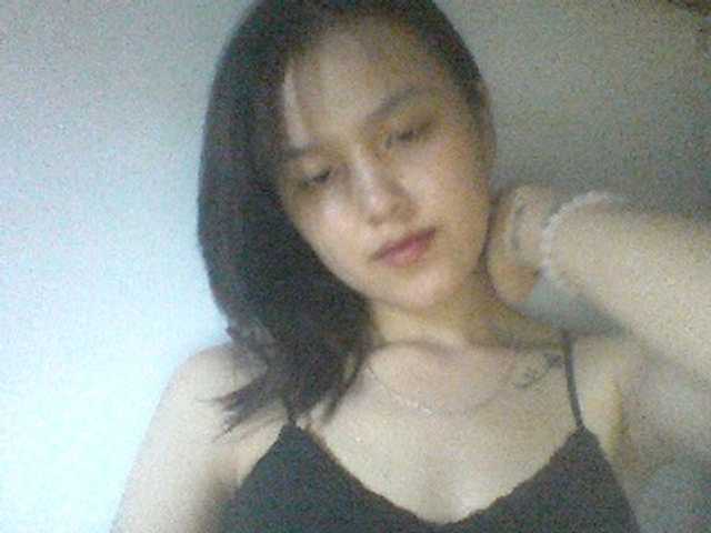 Alina-2k live cam on BongaCams
