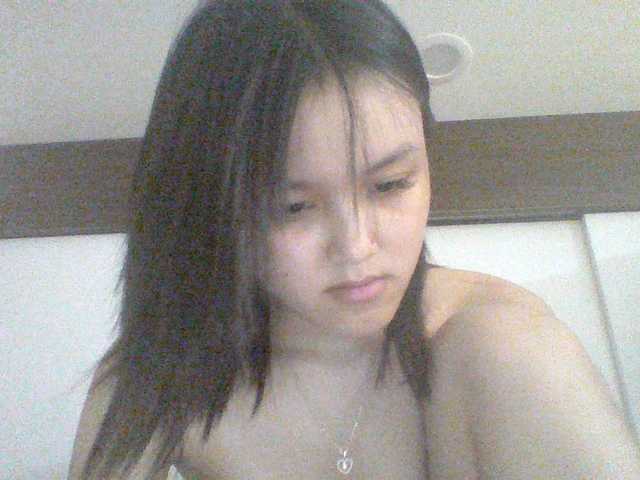 Alina-2k live cam on BongaCams