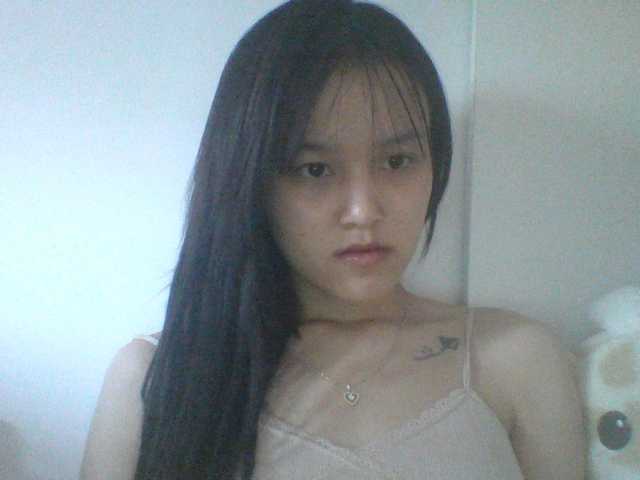 Alina-2k live cam on BongaCams