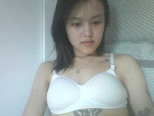 Alina-2k live cam on BongaCams