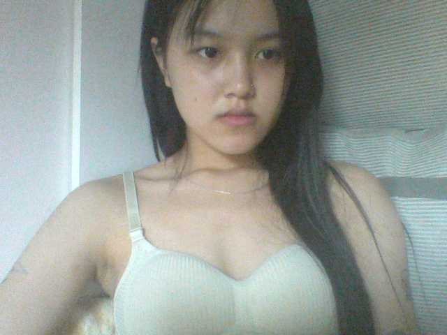 Alina-2k live cam on BongaCams