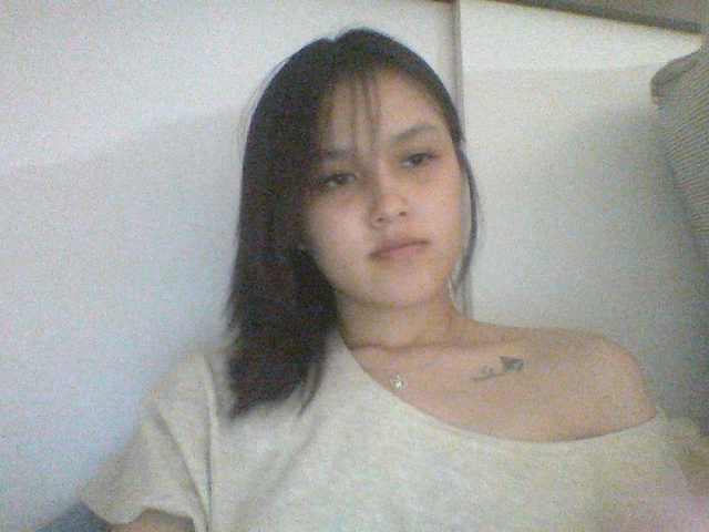 Alina-2k live webcam show