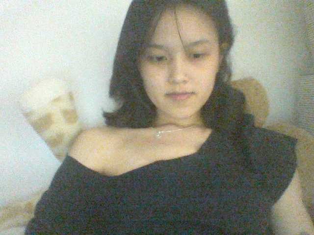 Alina-2k live cam on BongaCams