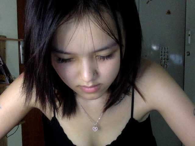 Alina-2k live webcam show