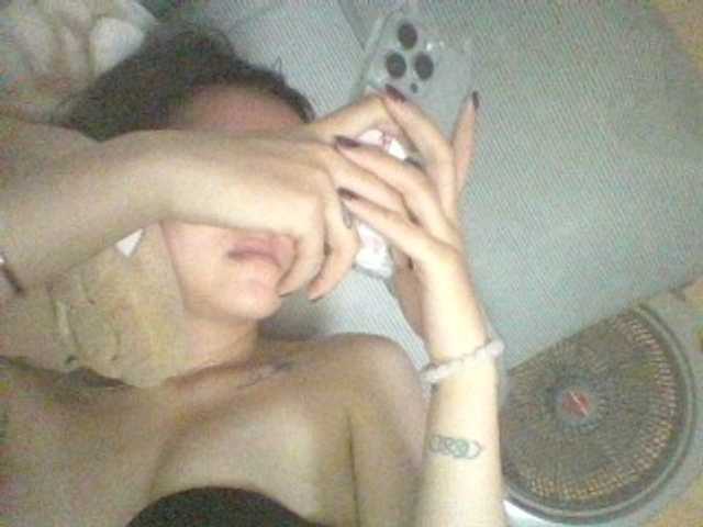 Alina-2k live cam on BongaCams