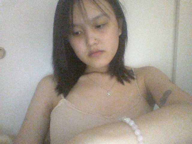 Alina-2k live cam on BongaCams