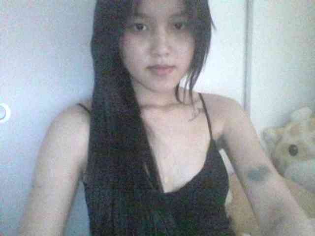 Alina-2k webcam