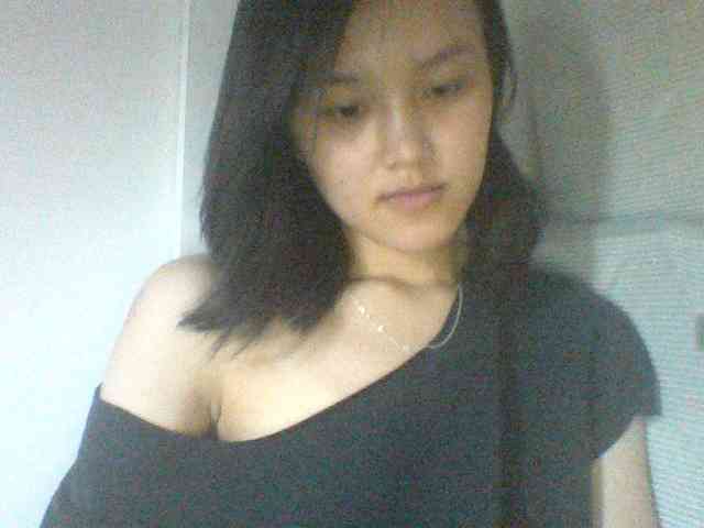 Alina-2k webcam