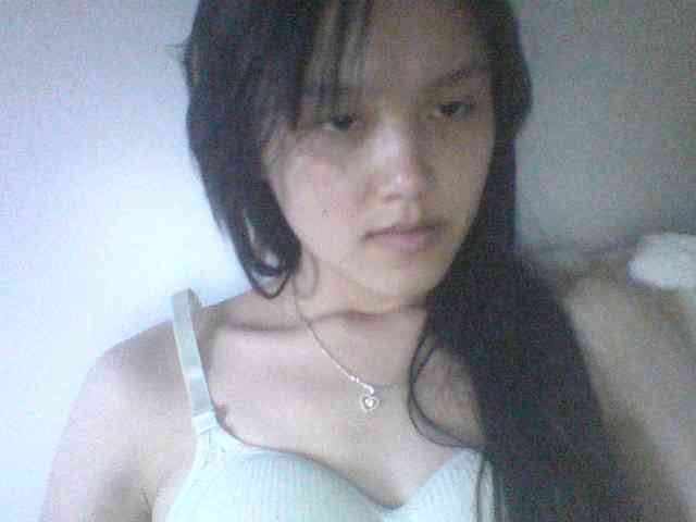 Alina-2k webcam