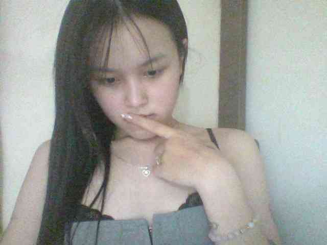 Alina-2k webcam