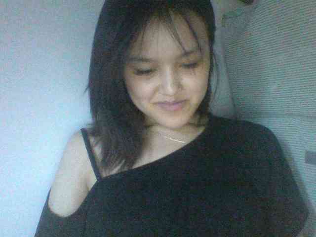 Alina-2k webcam
