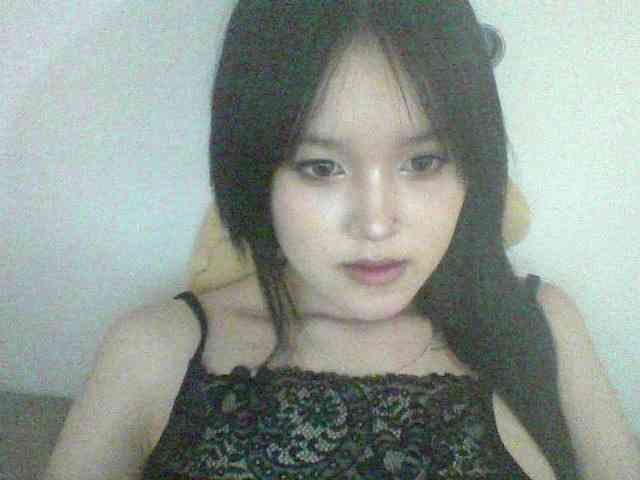 Alina-2k webcam