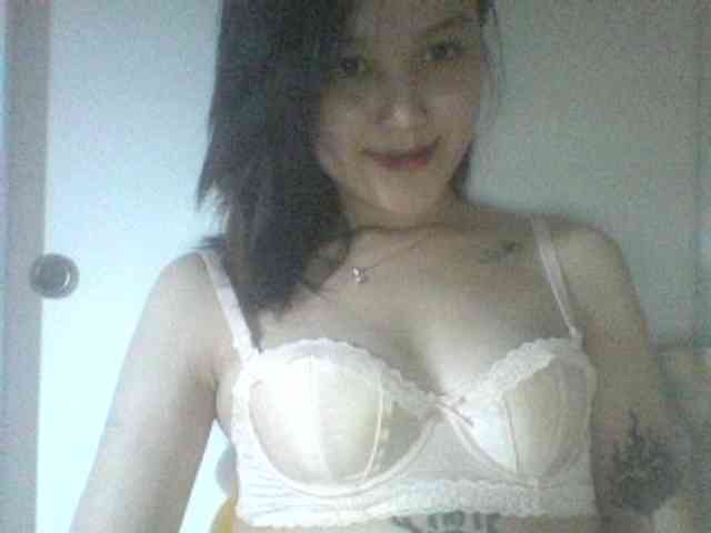 Alina-2k webcam