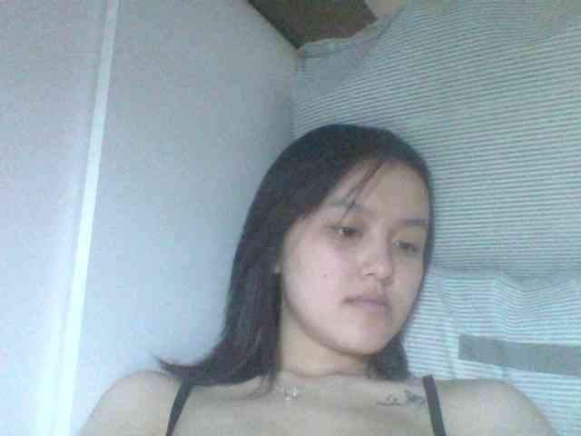 Alina-2k webcam