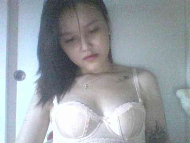 Alina-2k webcam