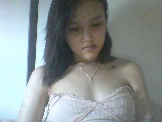 Alina-2k webcam
