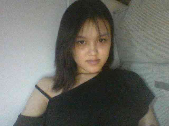 Alina-2k webcam