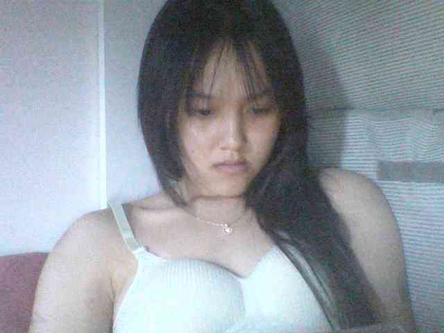 Alina-2k webcam