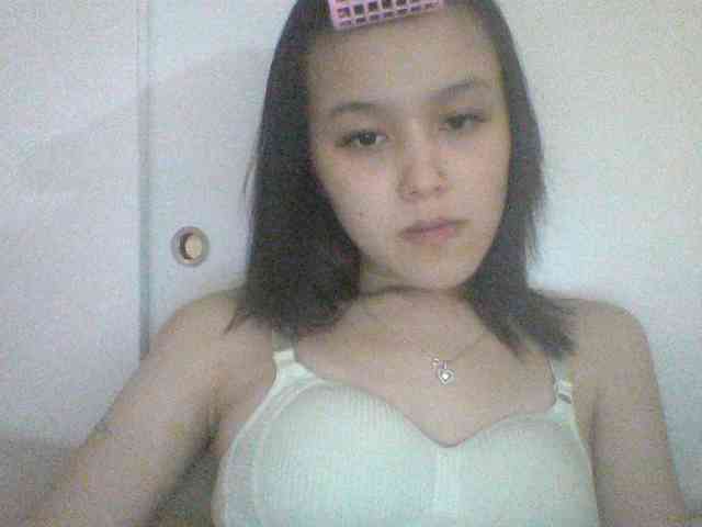 Alina-2k webcam