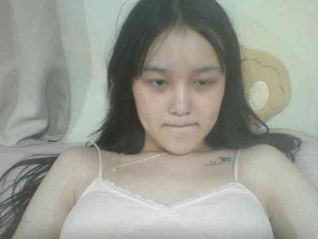 Alina-2k webcam