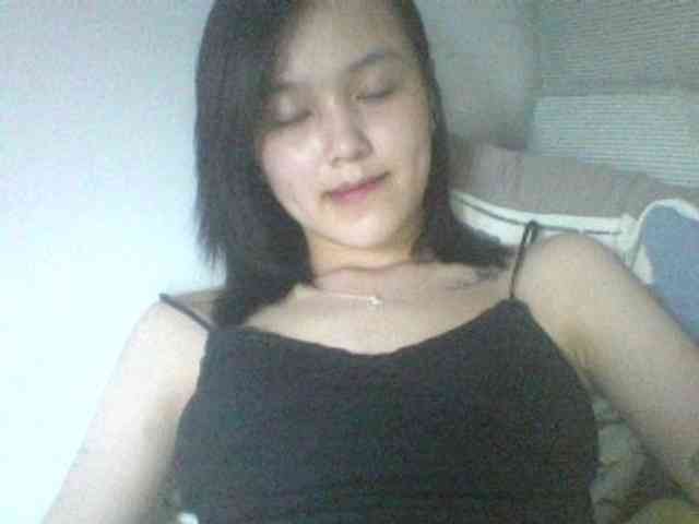 Alina-2k webcam