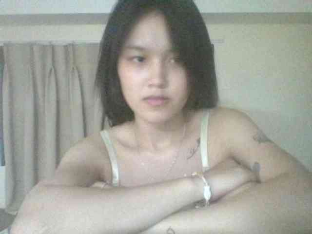 Alina-2k webcam