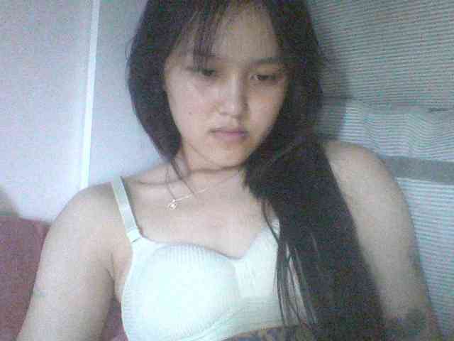 Alina-2k webcam