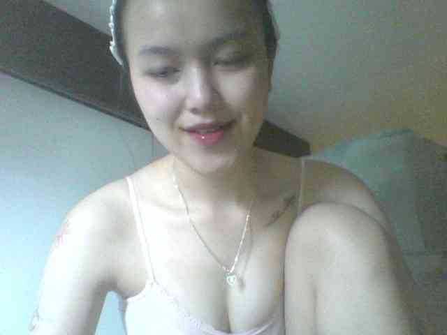 Alina-2k webcam
