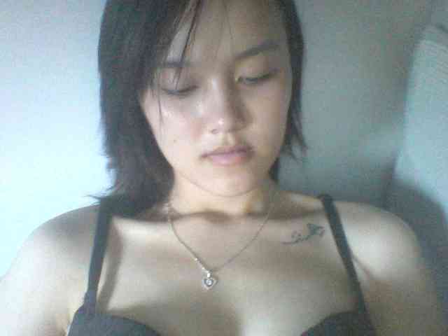 Alina-2k webcam