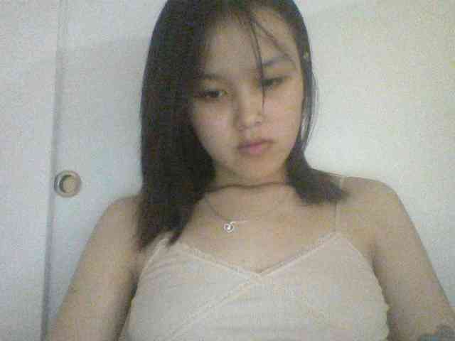 Alina-2k webcam