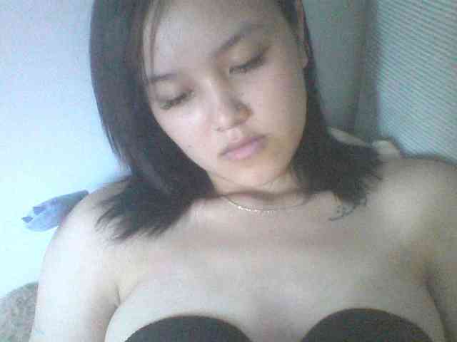 Alina-2k webcam