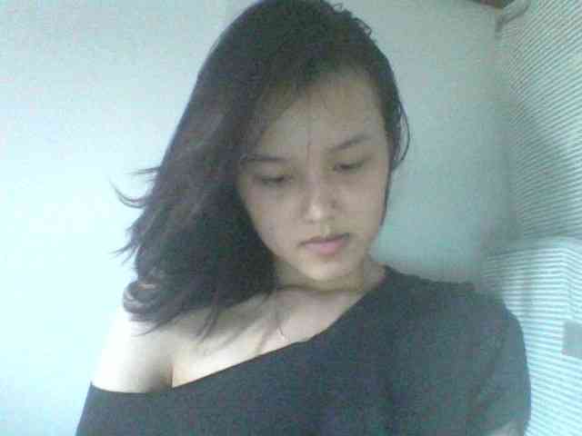 Alina-2k webcam