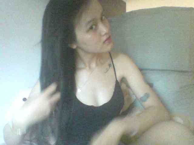 Alina-2k webcam