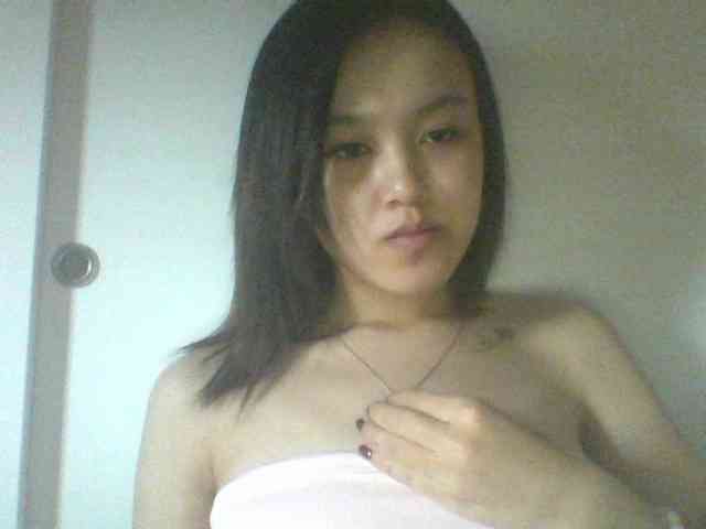 Alina-2k webcam