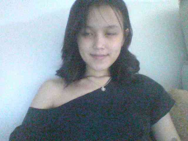 Alina-2k webcam
