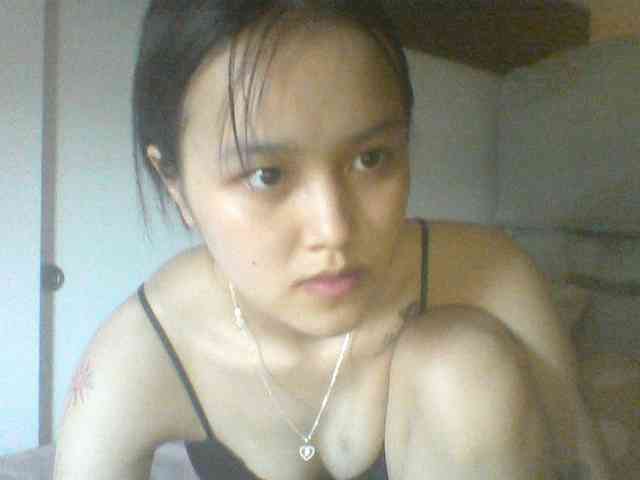 Alina-2k webcam
