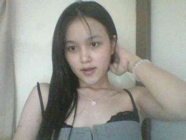 Alina-2k webcam