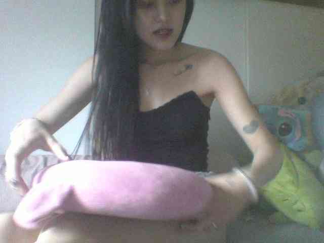 Alina-2k webcam