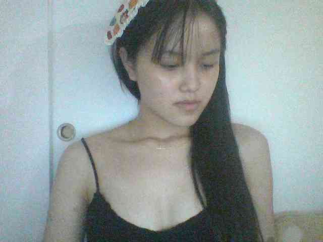 Alina-2k webcam