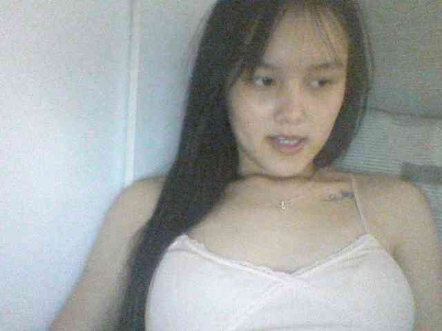 Alina-2k webcam